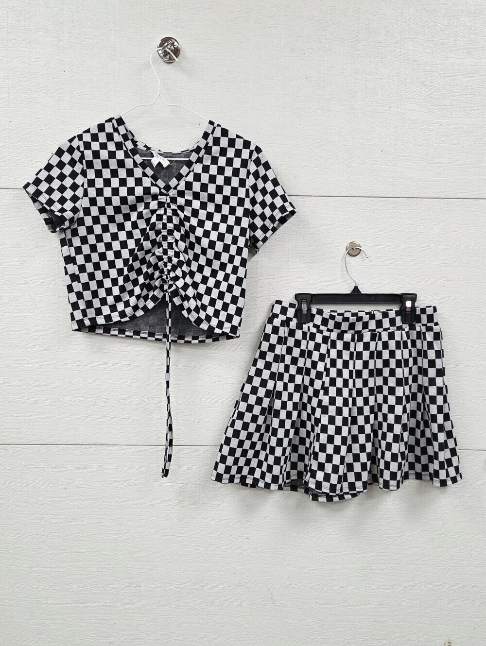 Freshman 2pc Checkered Crop Top & Pleated Skirt Set - Grey & White - Picture 4 of 8